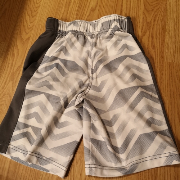 🌞3/$20 Boys Shorts Gymboree - Picture 8 of 15